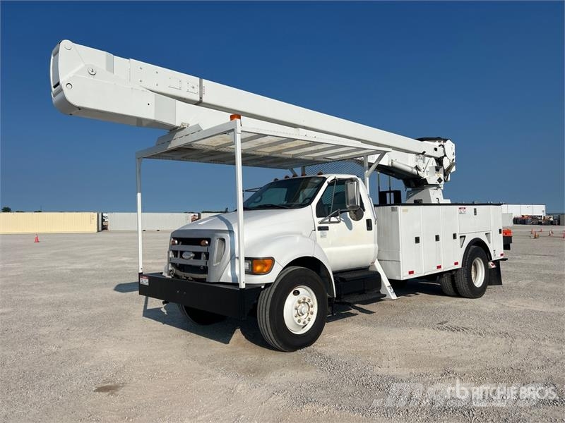 Ford Versalift VN55I-05 55 ft on Ford F-750 XL 4x2 Buc Teherautóra szerelt emelők és állványok