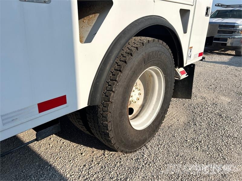 Ford Versalift VN55I-05 55 ft on Ford F-750 XL 4x2 Buc Teherautóra szerelt emelők és állványok