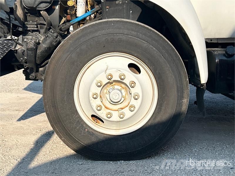 Ford Versalift VN55I-05 55 ft on Ford F-750 XL 4x2 Buc Teherautóra szerelt emelők és állványok