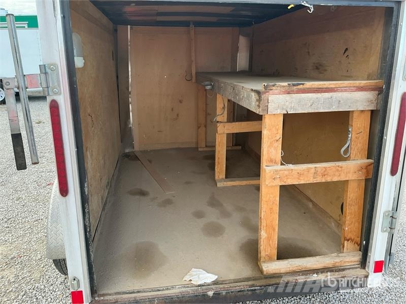 Forest River 10 ft S/A Enclosed Trailer Dobozos pótkocsik
