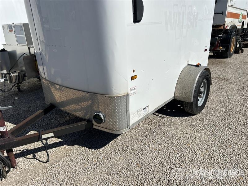 Forest River 10 ft S/A Enclosed Trailer Carrocería de caja