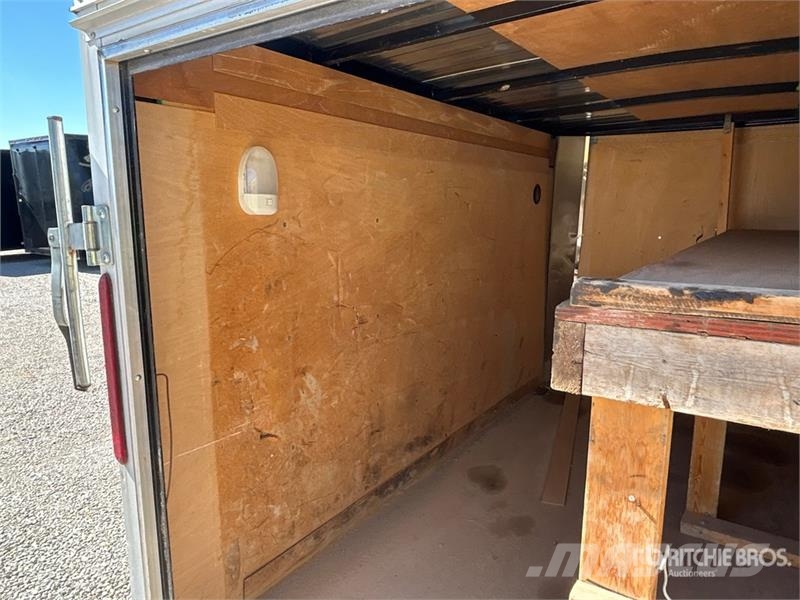 Forest River 10 ft S/A Enclosed Trailer Carrocería de caja