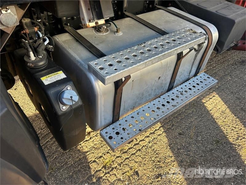 Freightliner 114SD Kranwagen