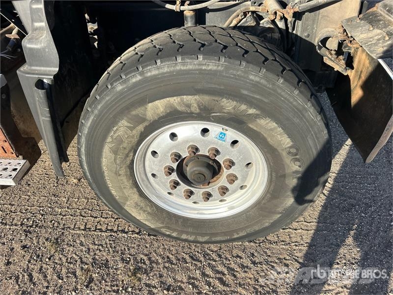 Freightliner 114SD Kranwagen