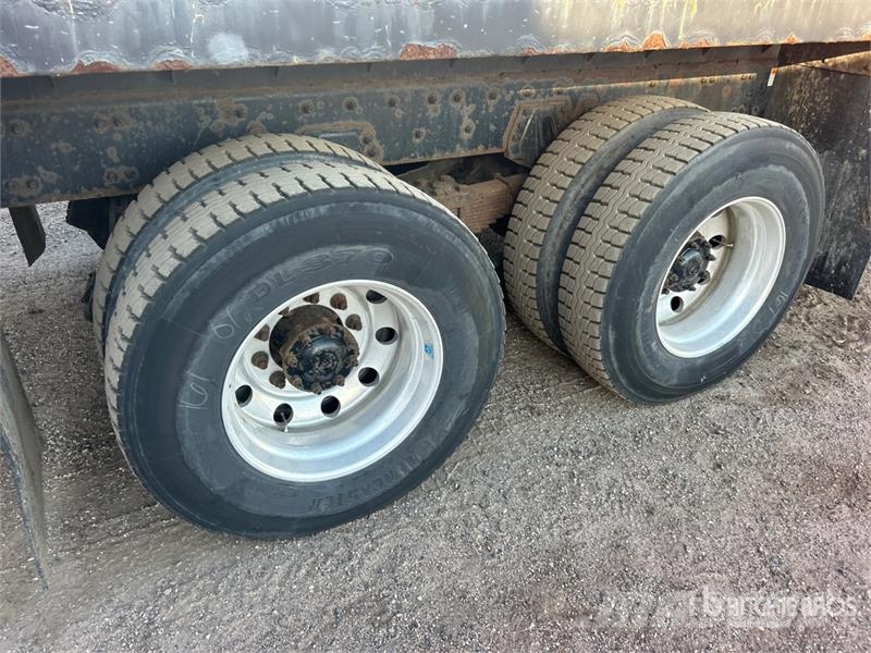Freightliner 114SD Kranwagen