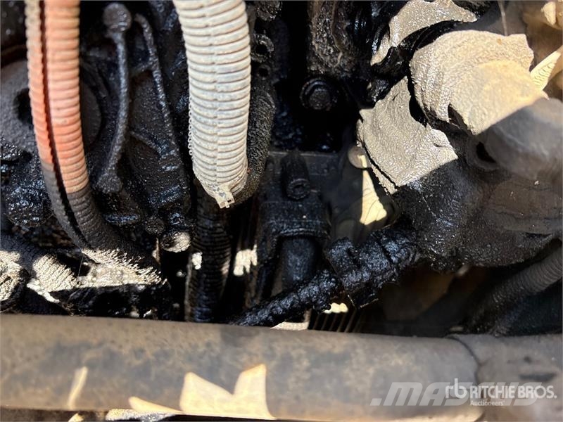 Freightliner 114SD 6x6 Quad/A Dump Truck (Inoperable) Tipper trucks