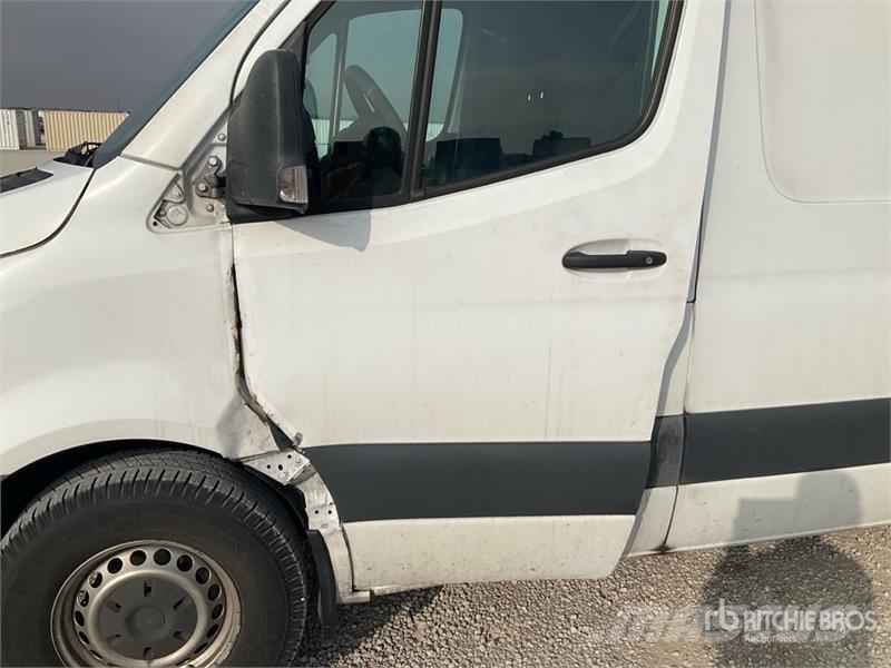 Freightliner 2500 Sprinter Панельні фургони