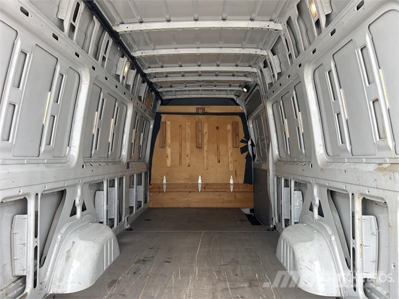 Freightliner 2500 Sprinter Панельні фургони
