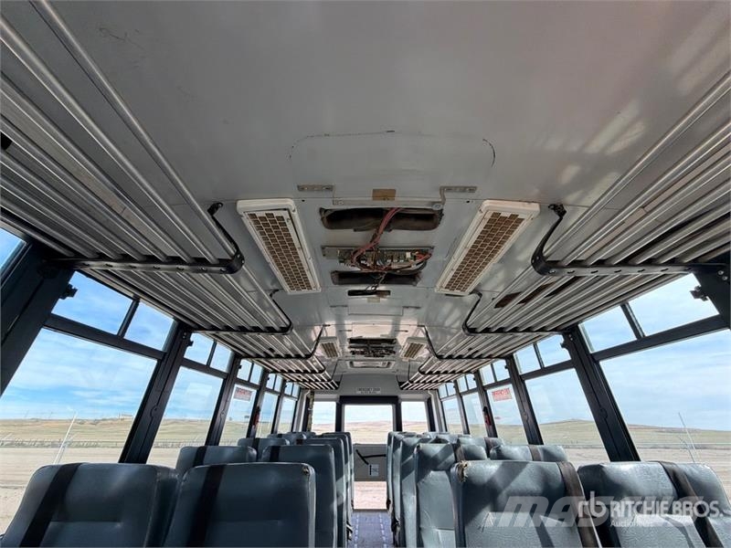 Freightliner 28-Seat Crew Carrier Bus حافلة صغيرة