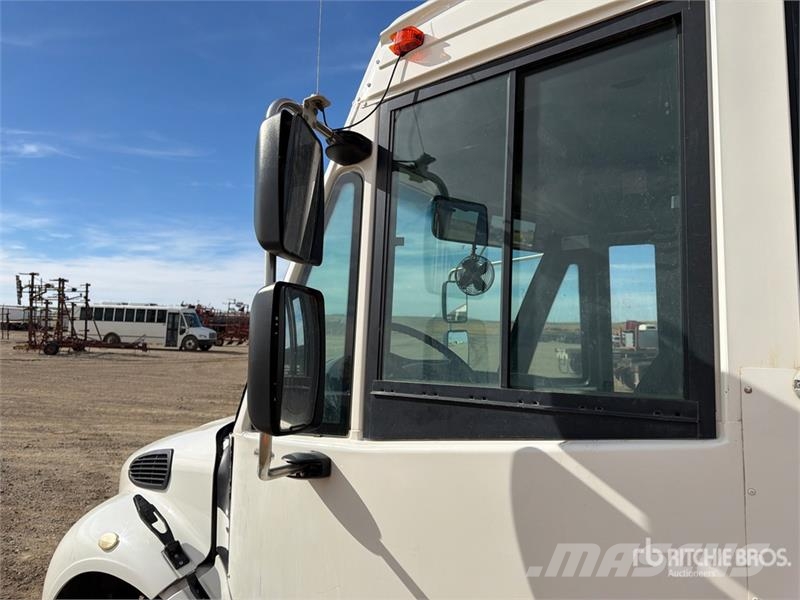 Freightliner 4x2 Crew Carrier Bus Mini bus