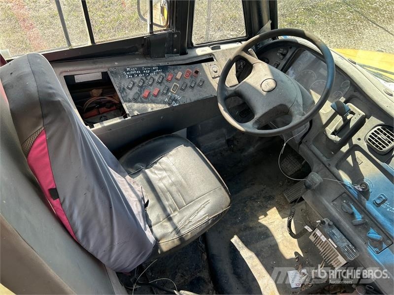 Freightliner B2 Mini autobuses