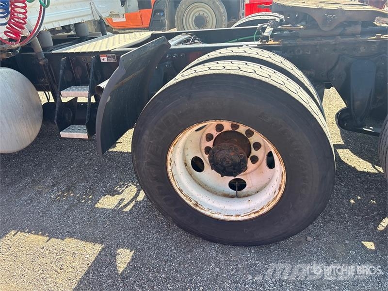 Freightliner Cascadia 125 T/A Sleeper Truck Tractor Седельные тягачи
