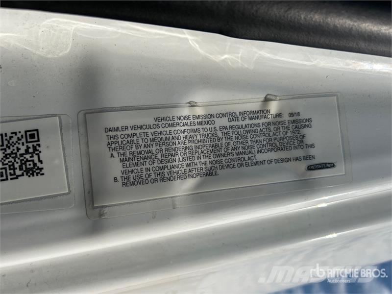 Freightliner Cascadia 126 6x4 T/A Sleeper Truck Tractor Tractor Units