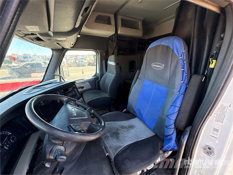 Freightliner Cascadia 126 Тягачі