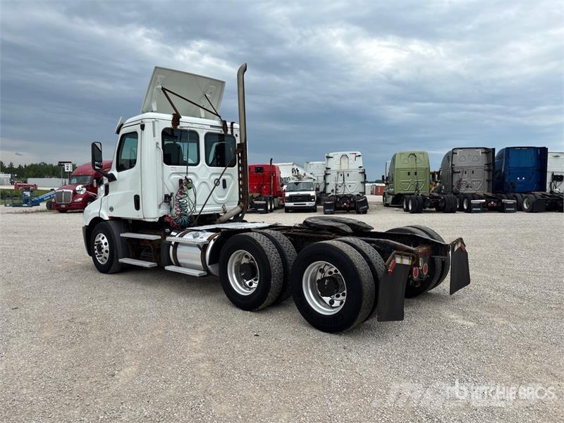 Freightliner Cascadia 116 Prime Movers
