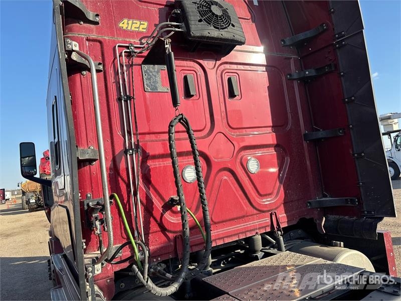 Freightliner Cascadia 126 Влекачи