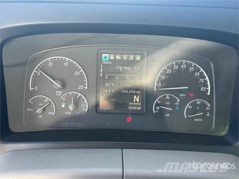 Freightliner Cascadia 116 牵引车