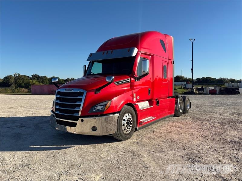 Freightliner Cascadia 126 6x4 T/A Sleeper Truck Tractor Motrici e Trattori Stradali