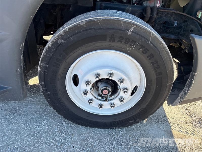 Freightliner Cascadia 125 وحدات الجر