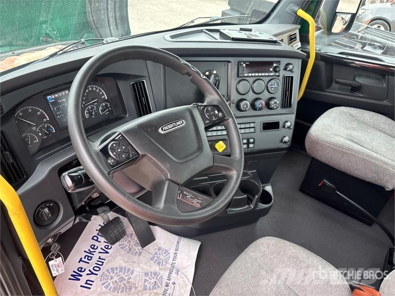 Freightliner Cascadia 126 Prime Movers