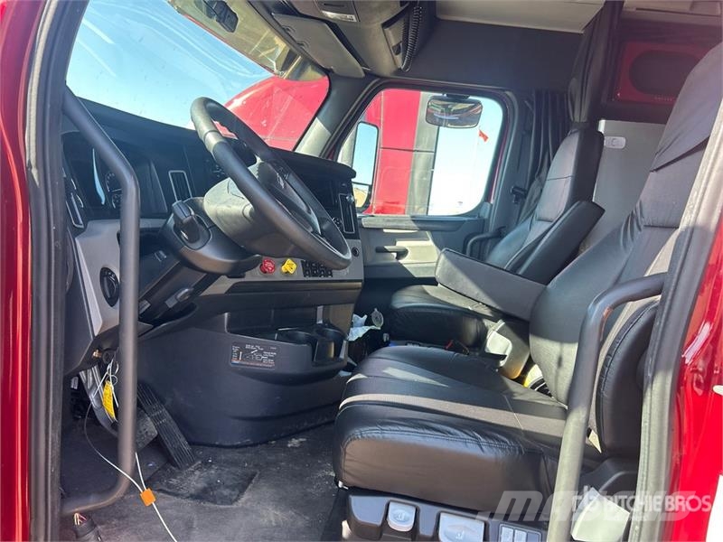 Freightliner Cascadia 126 曳引機組件