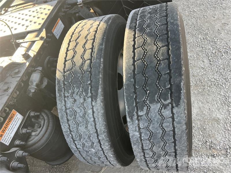Freightliner Cascadia 126 Седельные тягачи