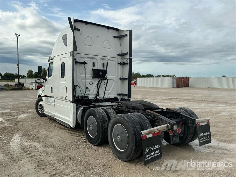 Freightliner Cascadia 126 6x4 T/A Sleeper Truck Tractor Prime Movers