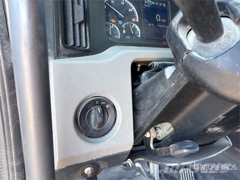 Freightliner Cascadia 126 Тягачі