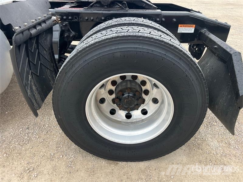 Freightliner Cascadia 126 Prime Movers