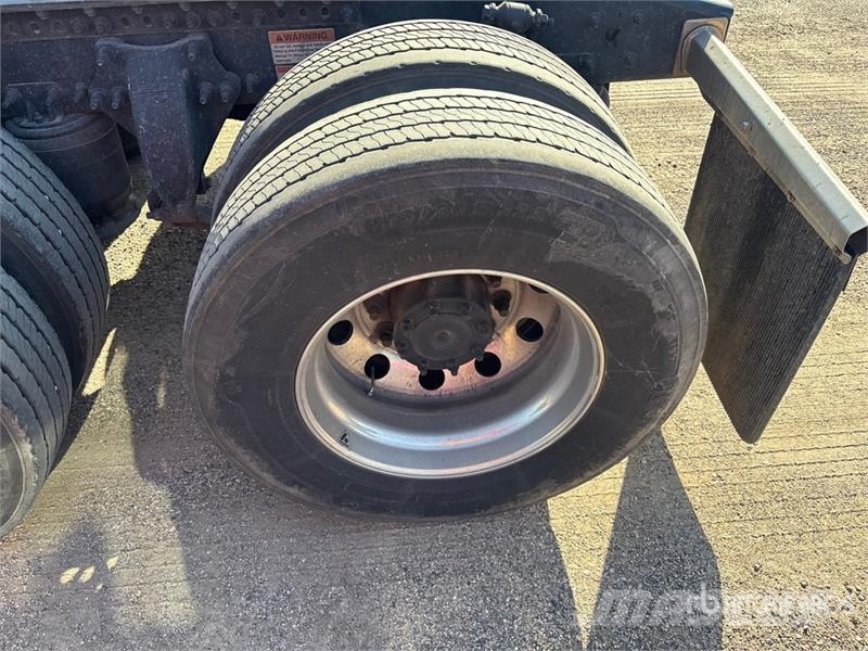 Freightliner Cascadia 126 Влекачи
