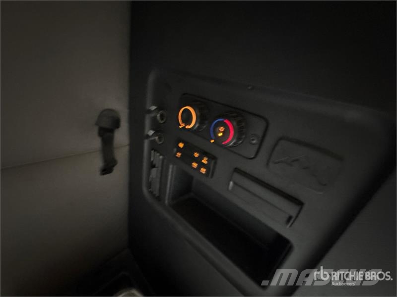 Freightliner Cascadia 126 6x4 T/A Sleeper Truck Tractor 牵引车