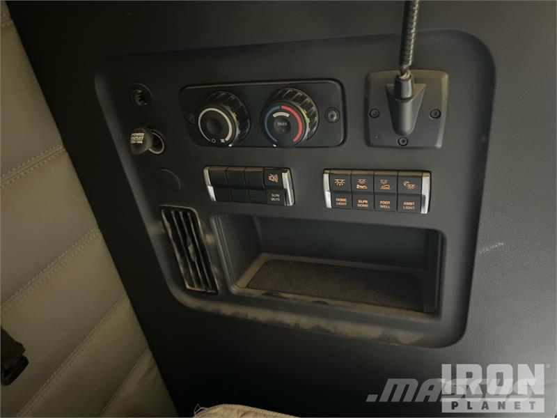 Freightliner Cascadia 126 Vilcēji