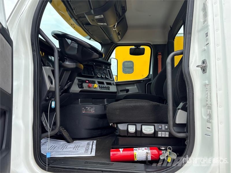 Freightliner Cascadia 116 Prime Movers