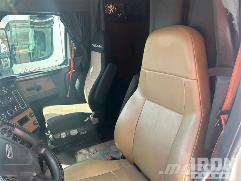Freightliner Cascadia 126 Trekkvogner