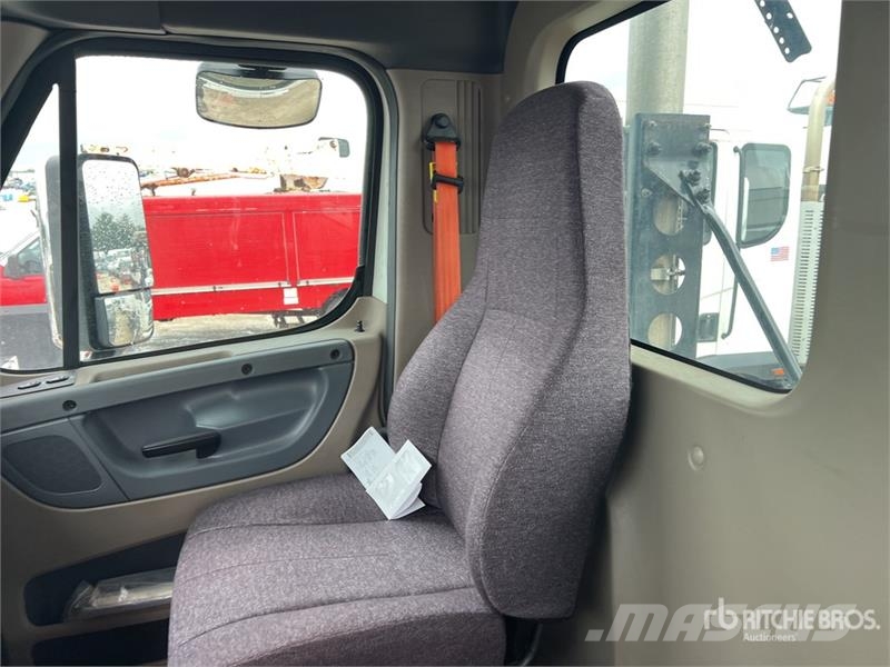 Freightliner Cascadia 113 Prime Movers