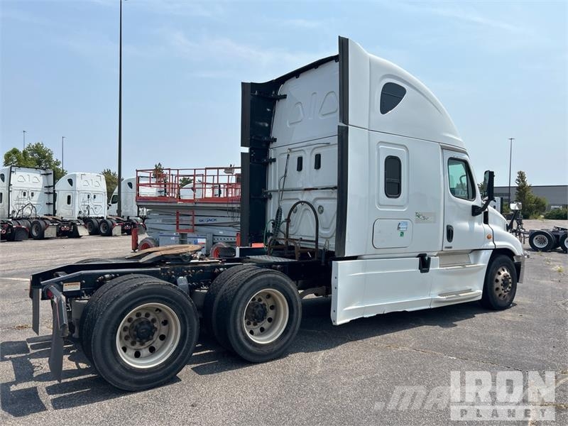 Freightliner Cascadia 125 Çekiciler