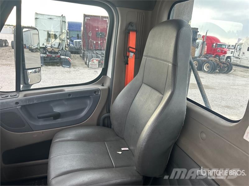 Freightliner Cascadia 125 وحدات الجر