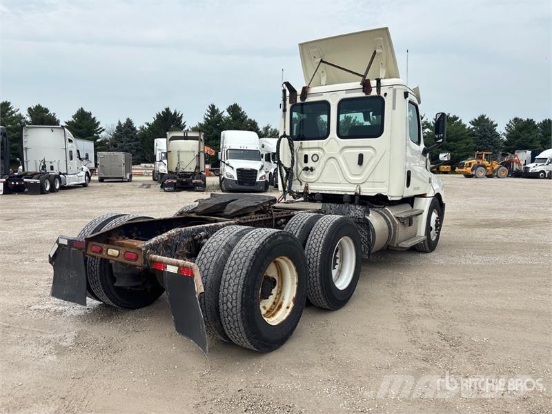 Freightliner Cascadia 126 Çekiciler