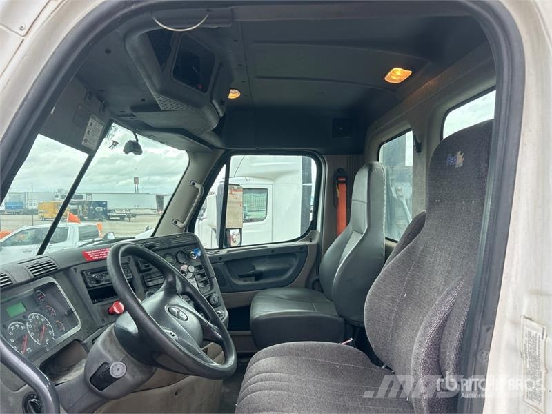 Freightliner Cascadia 125 Тягачі