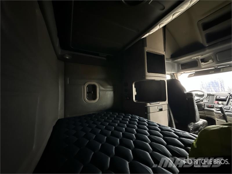 Freightliner Cascadia 125 T/A Sleeper Truck Tractor Sattelzugmaschinen