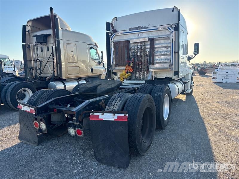 Freightliner Cascadia 125 Vilcēji