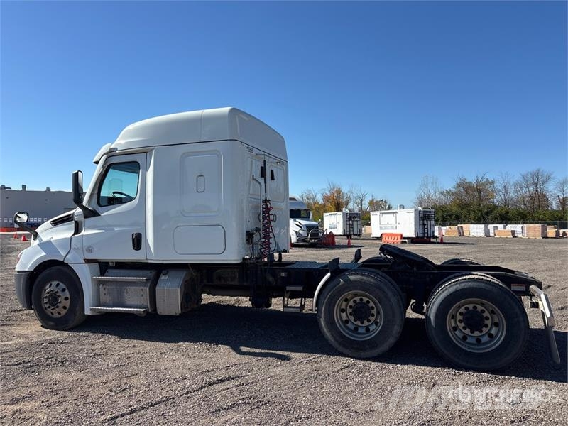 Freightliner Cascadia 126 Тягачі