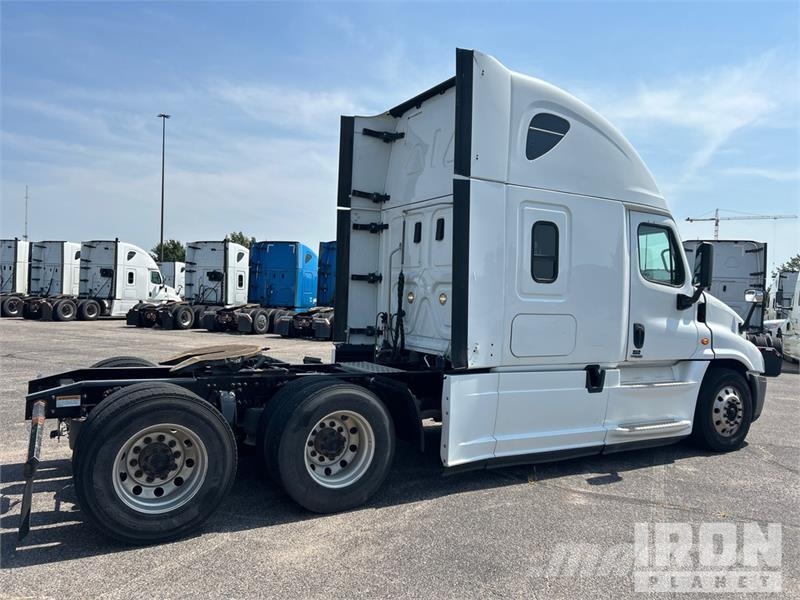 Freightliner Cascadia 125 Tahače