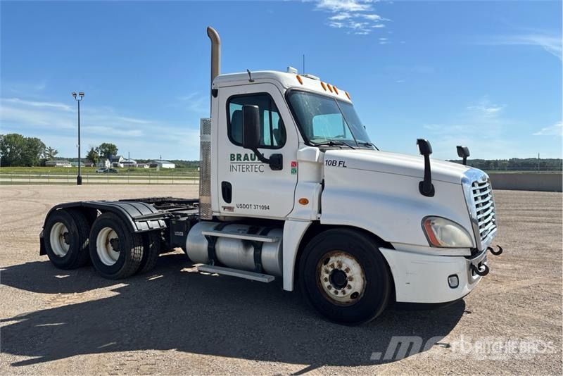 Freightliner Cascadia 125 Prime Movers
