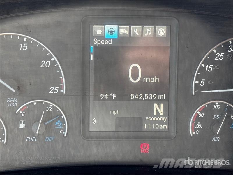 Freightliner Cascadia 126 6x4 T/A Sleeper Truck Tractor Truck Tractor Units