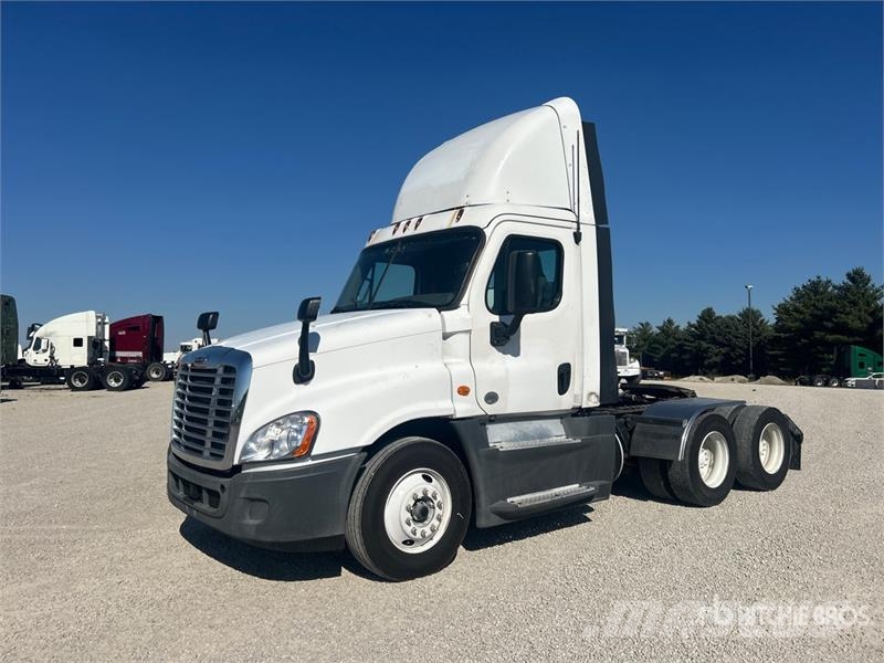 Freightliner Cascadia 125 Prime Movers