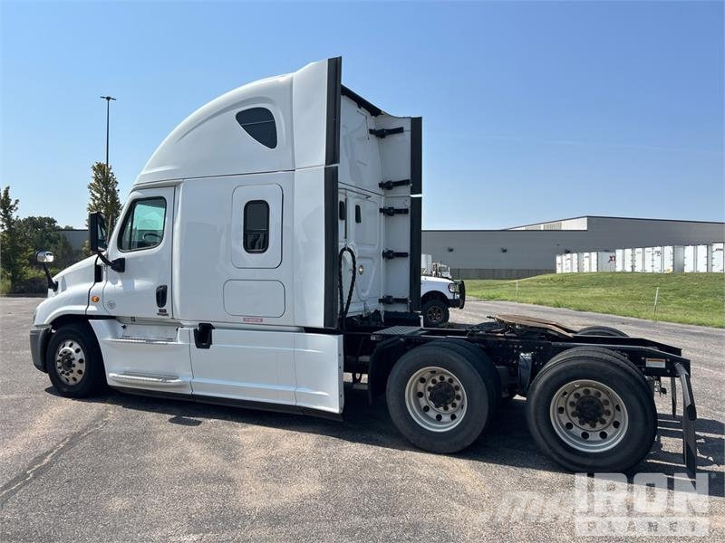Freightliner Cascadia 125 Tahače