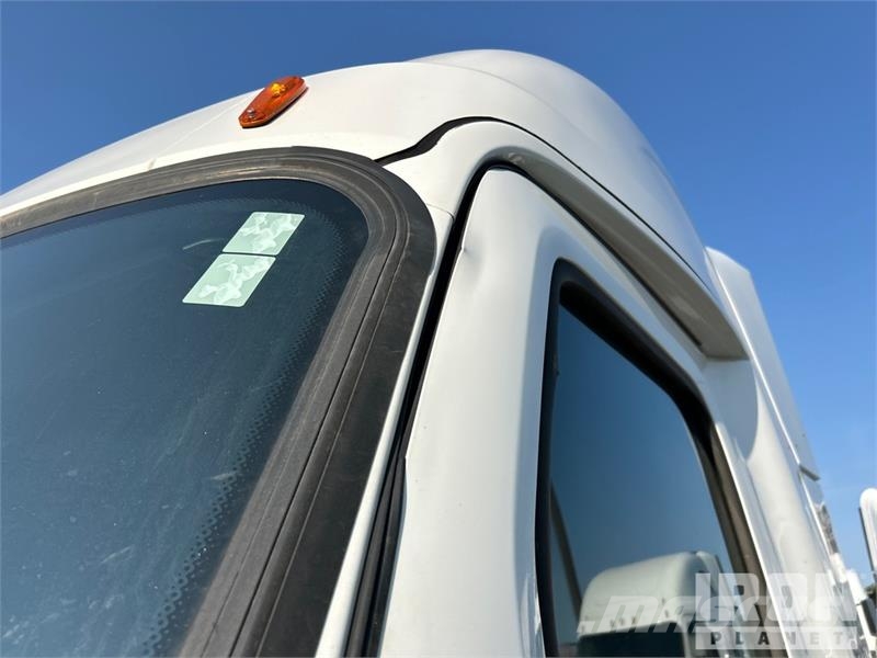 Freightliner Cascadia 126 Vilcēji