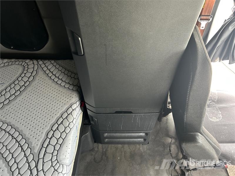Freightliner Cascadia 126 6x4 T/A Sleeper Truck Tractor Cavalos mecânicos