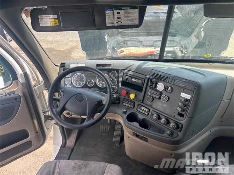 Freightliner Cascadia 125 Vetopöytäautot
